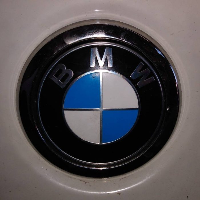 567137