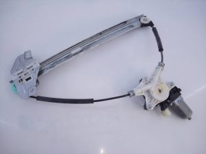 ELEVALUNAS DELANTERO DERECHO 824601W000 / E2-B5-19-2 KIA RIO