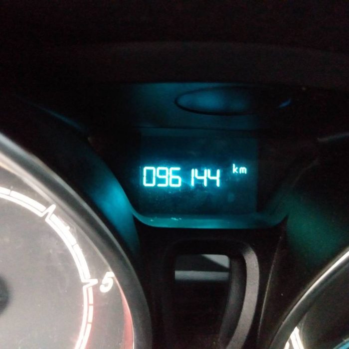 569767