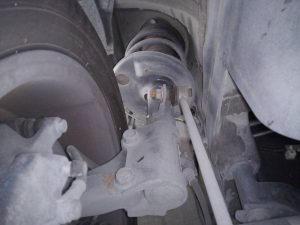 AMORTIGUADOR DELANTERO DERECHO TOYOTA AURIS