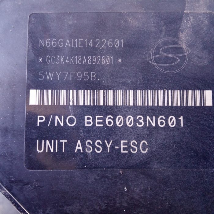 570698