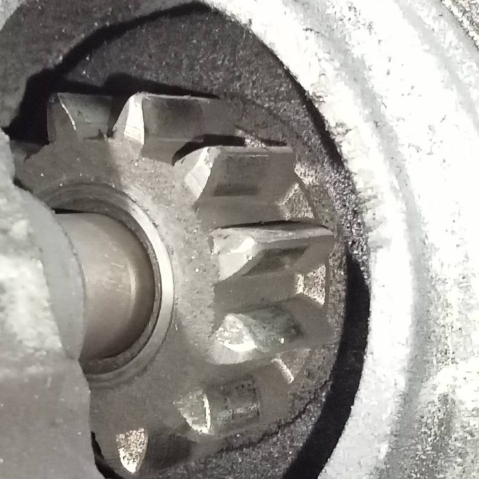 570732