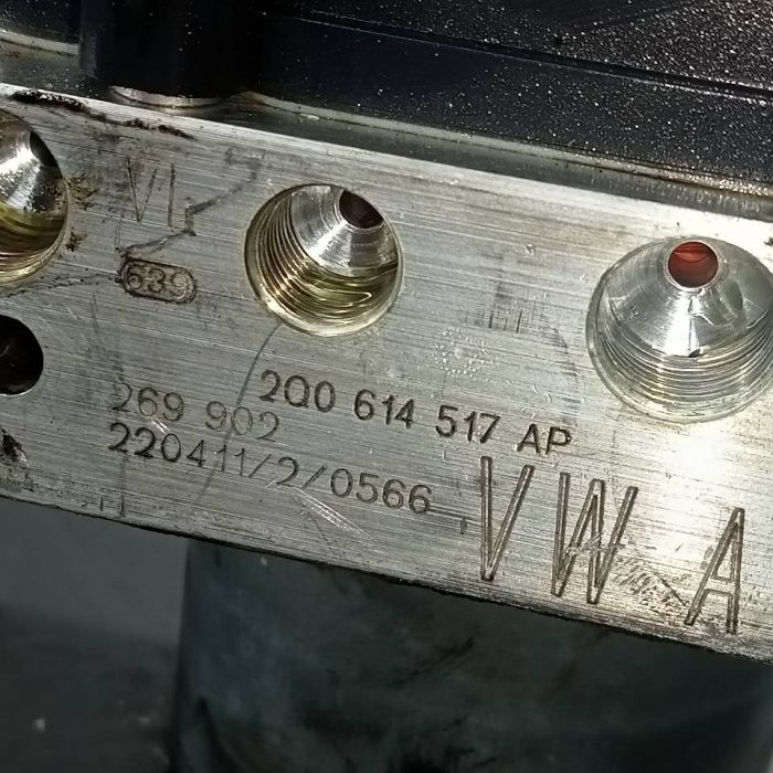 572425-1