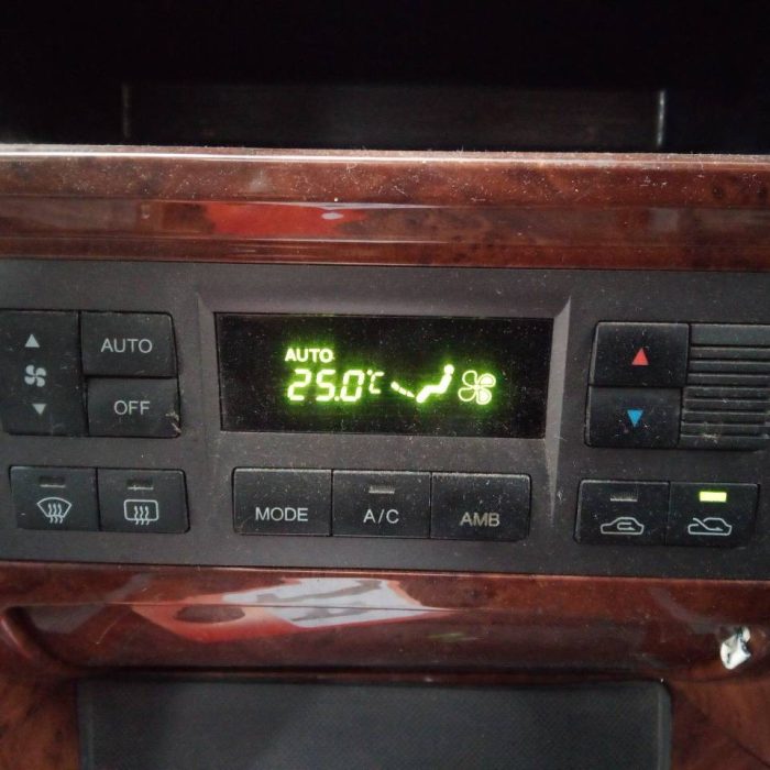 573912