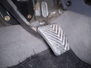 PEDAL FRENO HYUNDAI TERRACAN (HP)