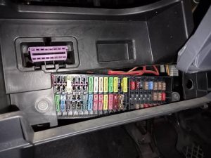 CAJA RELES / FUSIBLES SEAT IBIZA (6J5)