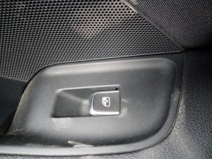 MANDO ELEVALUNAS TRASERO DERECHO AUDI A3 SEDÁN (8VM)