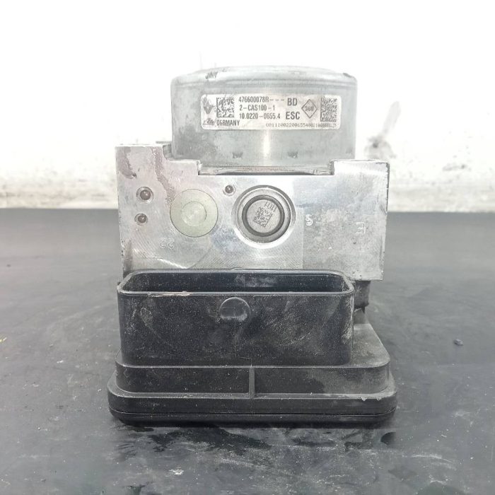 583842