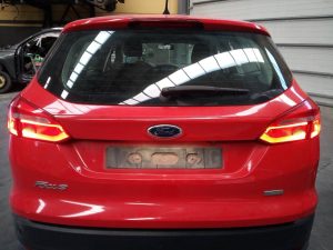 PORTON TRASERO FORD FOCUS TURN.