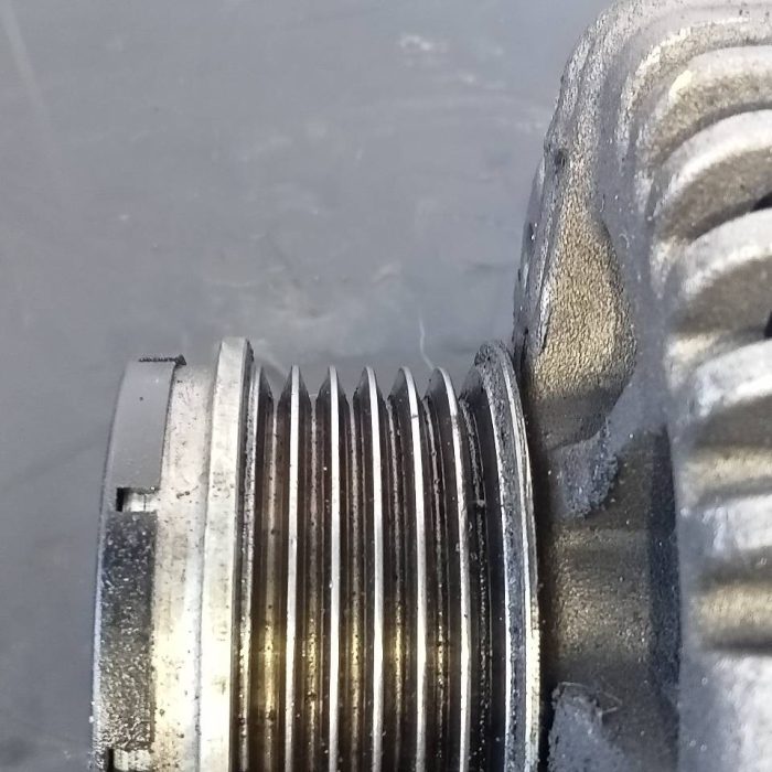 588319