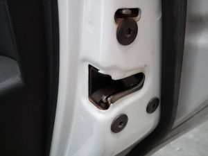 CERRADURA PUERTA TRASERA DERECHA DACIA DUSTER