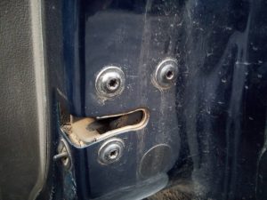 CERRADURA PUERTA TRASERA DERECHA JEEP GR. CHEROKEE (WH)