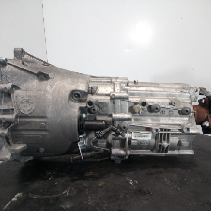 596871