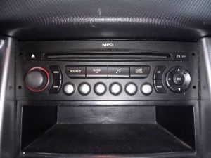 SISTEMA AUDIO / RADIO CD PEUGEOT 207