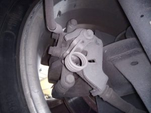PINZA FRENO TRASERA IZQUIERDA KIA CARENS ( )