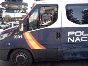 PUERTA DELANTERA IZQUIERDA IVECO DAILY KA