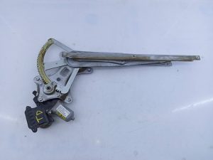 ELEVALUNAS TRASERO DERECHO 698300F020 / E2-B4-53-1 TOYOTA COROLLA VERSO (R1)