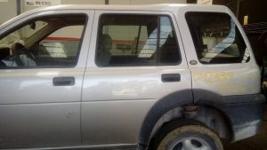 PUERTA TRASERA IZQUIERDA LAND ROVER FREELANDER (LN)