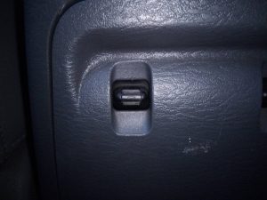 MANDO ELEVALUNAS TRASERO IZQUIERDO CHRYSLER JEEP CHEROKEE (KJ)