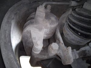 PINZA FRENO DELANTERA IZQUIERDA CHRYSLER JEEP CHEROKEE (KJ)