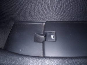 MANDO ELEVALUNAS DELANTERO DERECHO AUDI A3 SPORTBACK (8P)