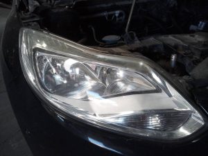 FARO DERECHO FORD FOCUS LIM. (CB8)