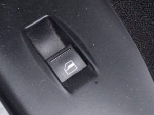MANDO ELEVALUNAS DELANTERO DERECHO VOLKSWAGEN PASSAT BERLINA (3C2)