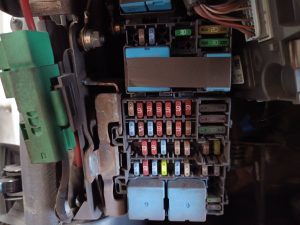 CAJA RELES / FUSIBLES RENAULT CLIO IV