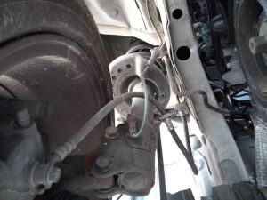 AMORTIGUADOR DELANTERO DERECHO NISSAN PULSAR (C13)