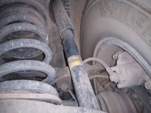 AMORTIGUADOR TRASERO DERECHO MITSUBISHI MONTERO (V60/V70)