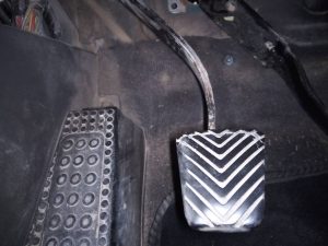 PEDAL EMBRAGUE MITSUBISHI MONTERO (V60/V70)