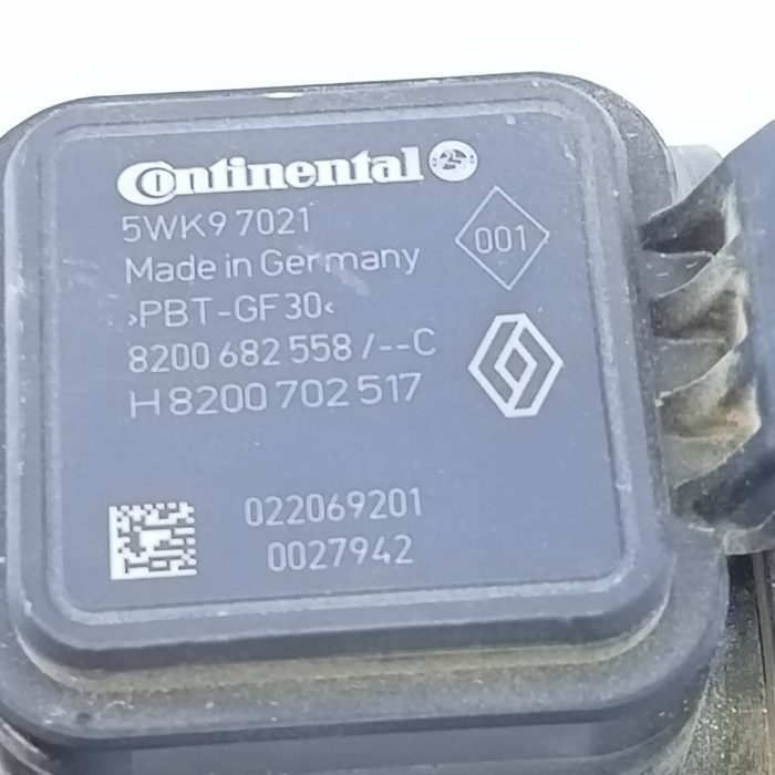 634697