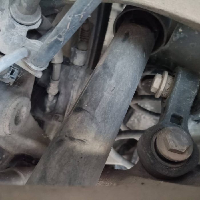 636811
