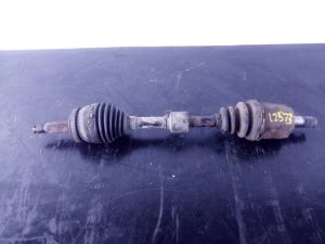 TRANSMISION DELANTERA IZQUIERDA 495011H21 / P1-A6-28 KIA CEE´D