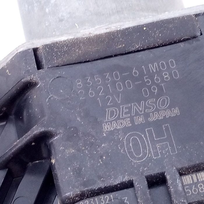 676503