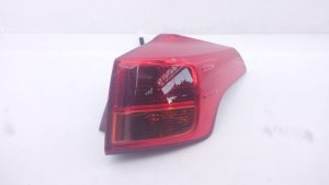 PILOTO TRASERO DERECHO E2-B4-9-1 TOYOTA RAV 4