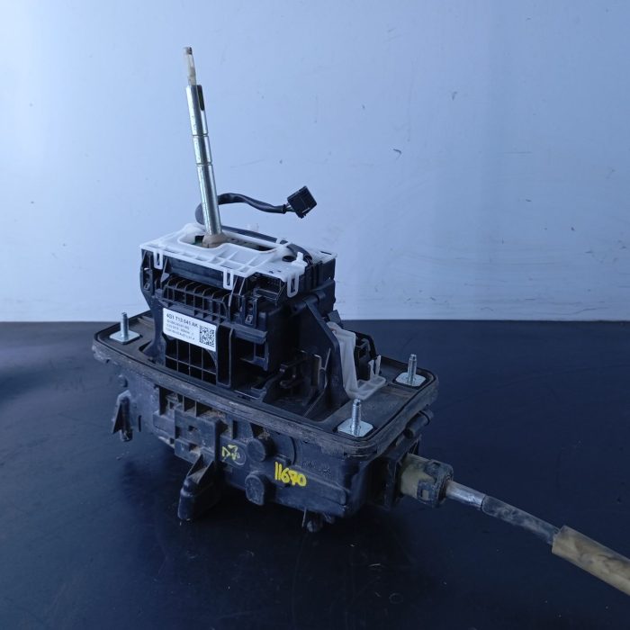 704016