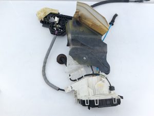 CERRADURA PUERTA TRASERA IZQUIERDA A2047301335 / E1-A2-51-2 MERCEDES-BENZ CLASE E (W212) LIM.