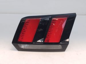 PILOTO TRASERO DERECHO PORTON 9810477780 / E1-A4-15-2 PEUGEOT 3008