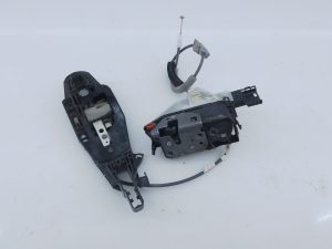 CERRADURA PUERTA TRASERA IZQUIERDA E1-A4-8-1 PEUGEOT 2008 (P1)