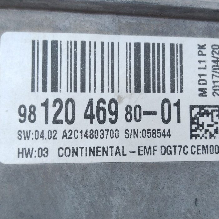735858